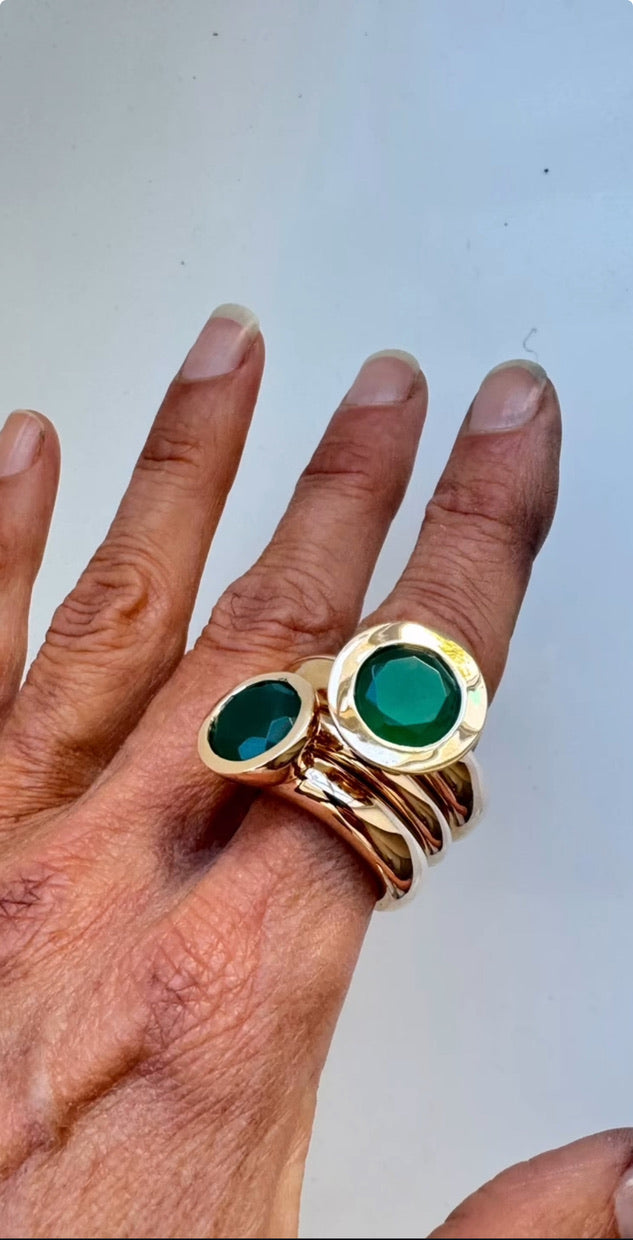 Green Onyx Princess Ring in Bronze