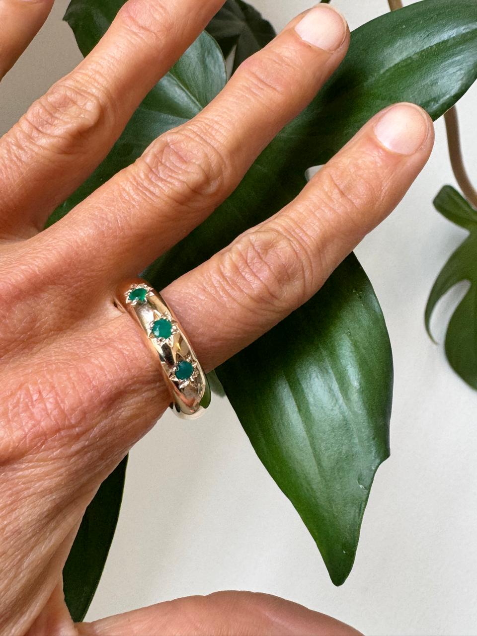 Green Onyx Star Ring in Bronze 7mm