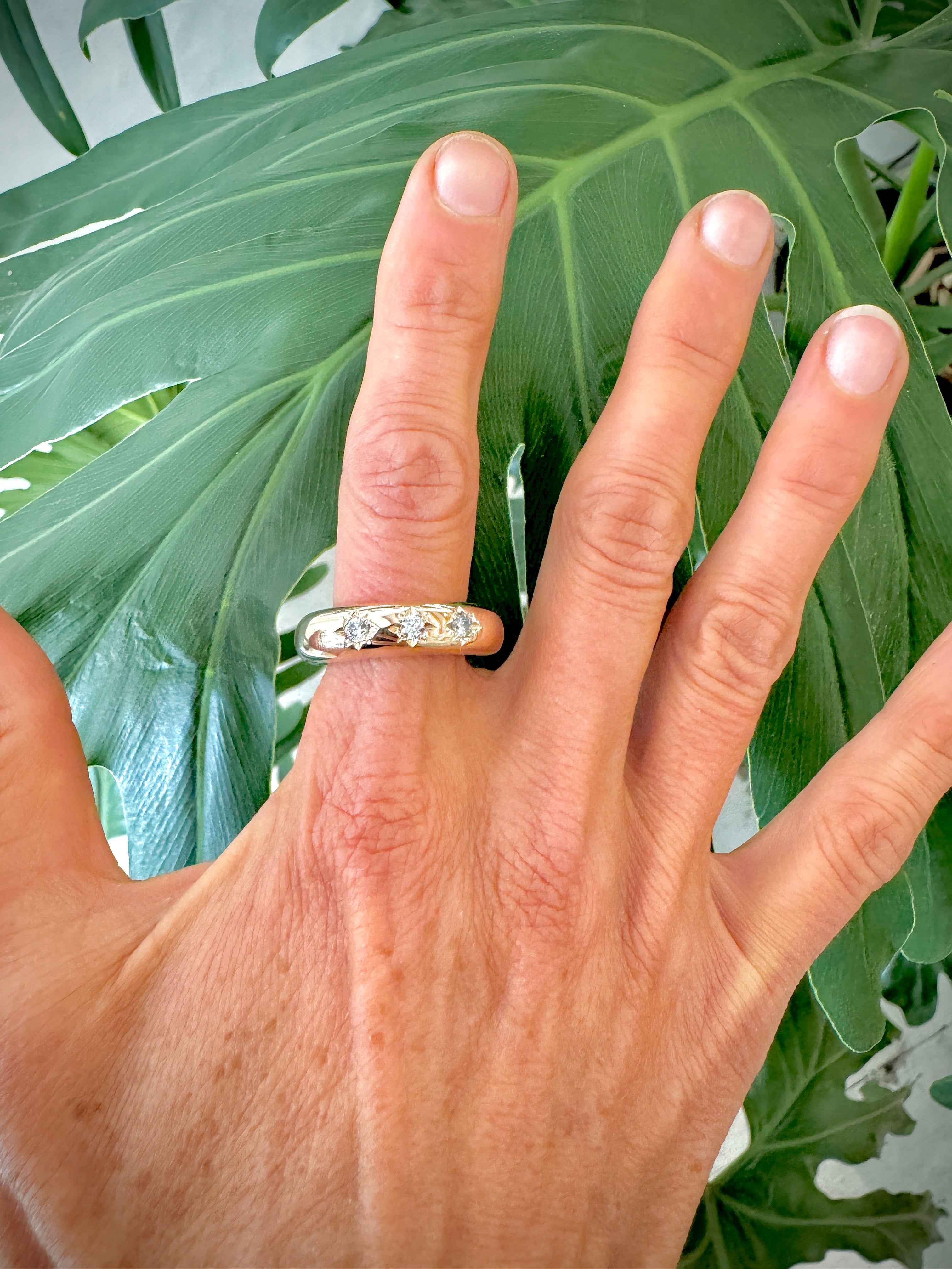 Cubic Zirconia Star Ring in Bronze 7mm