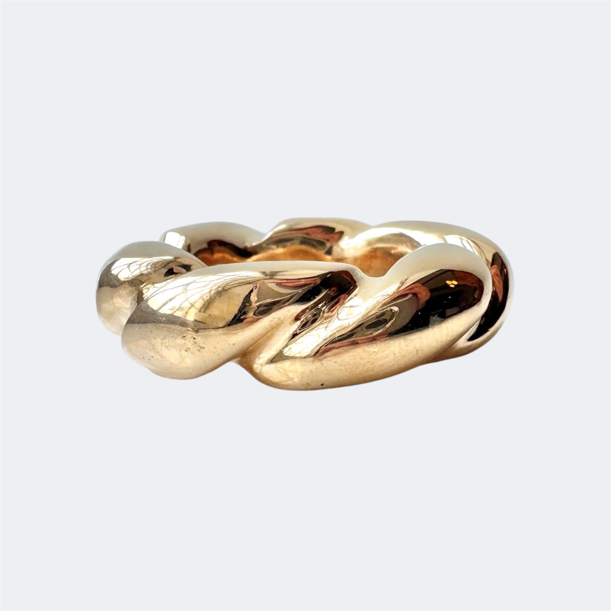 Small Scalloped Ring in Bronze
