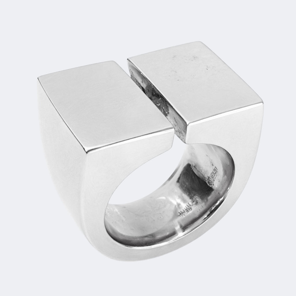 Flat Top Tapered Split Shank Ring in Sterling Silver