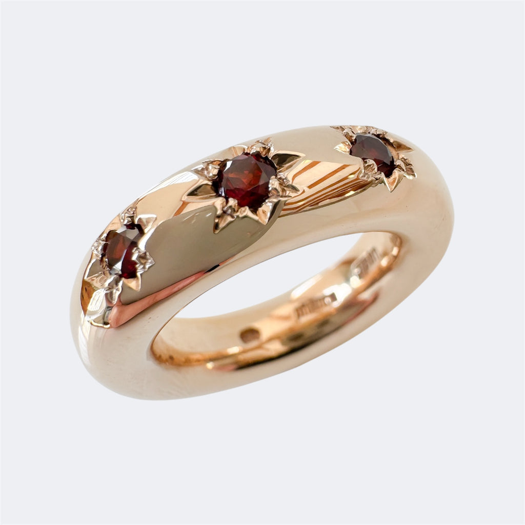 Garnet Star Ring in Bronze 7mm
