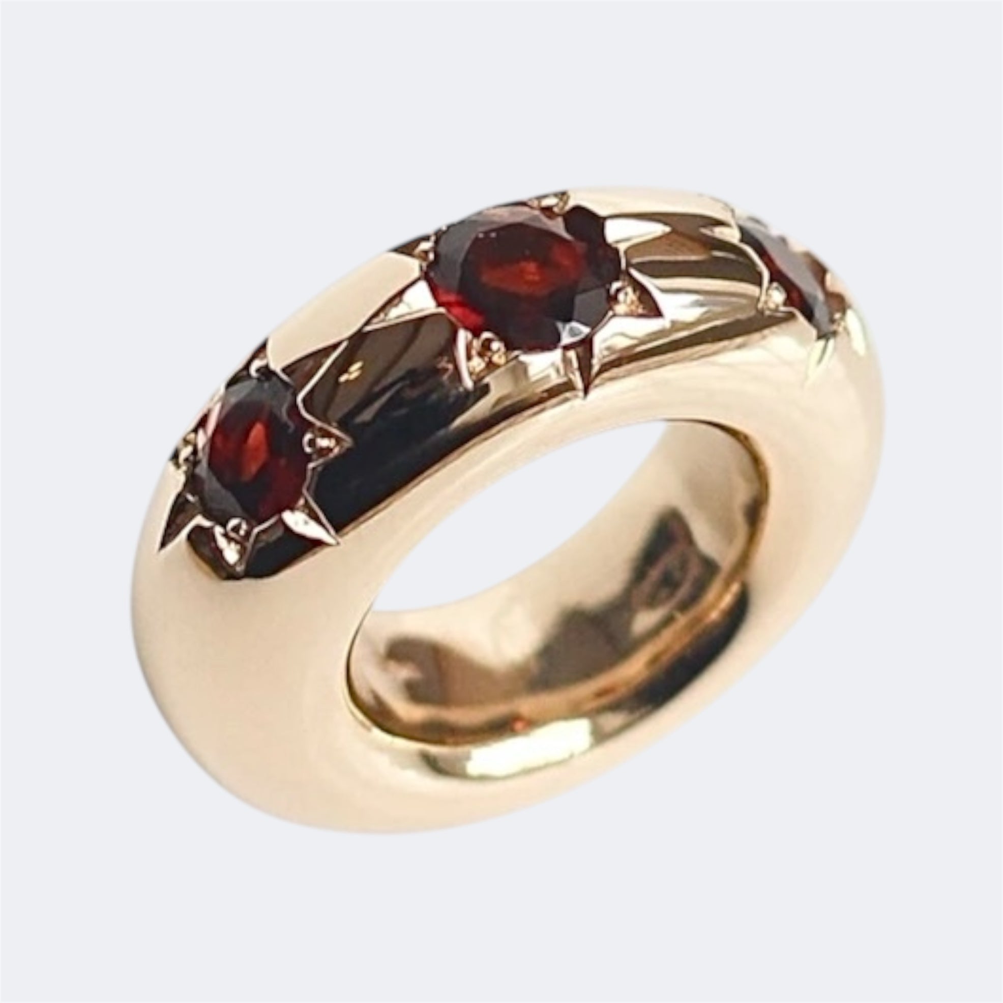 Garnet Star Ring in Bronze